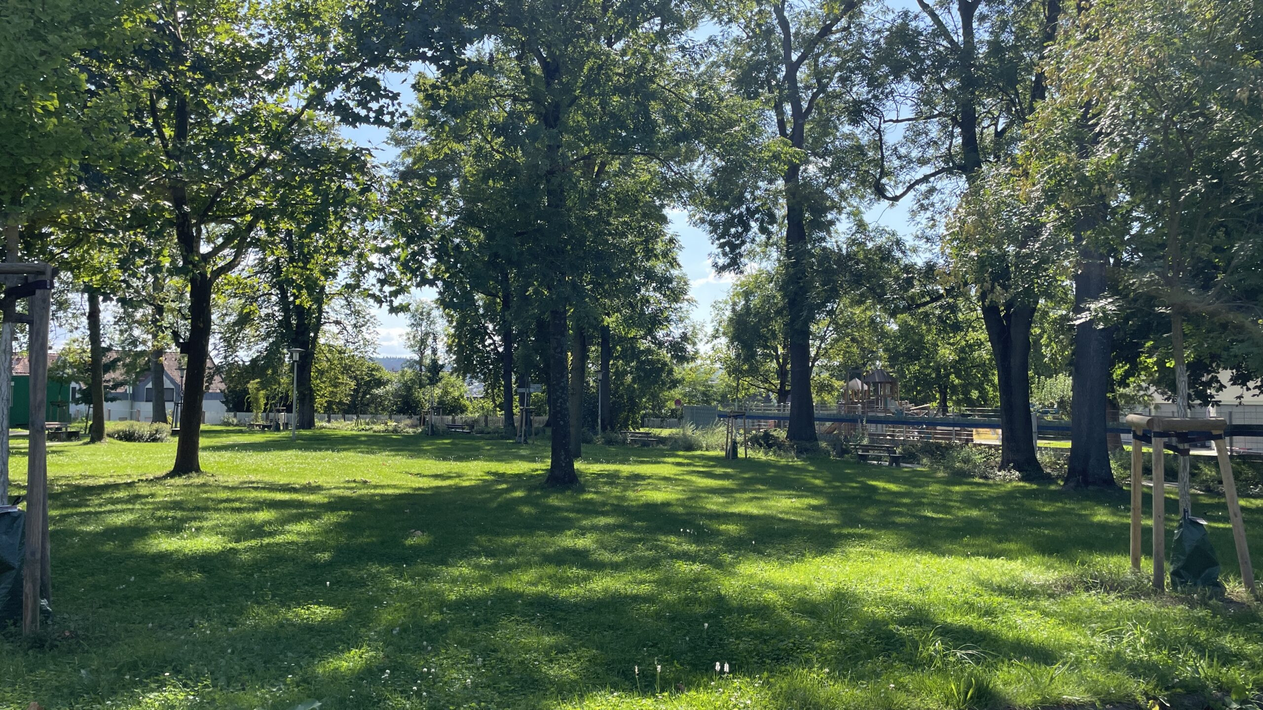 Yoga im Stadtpark Bretten für Anfänger:innen, Wiedereinsteiger*innen und Fortgeschrittene